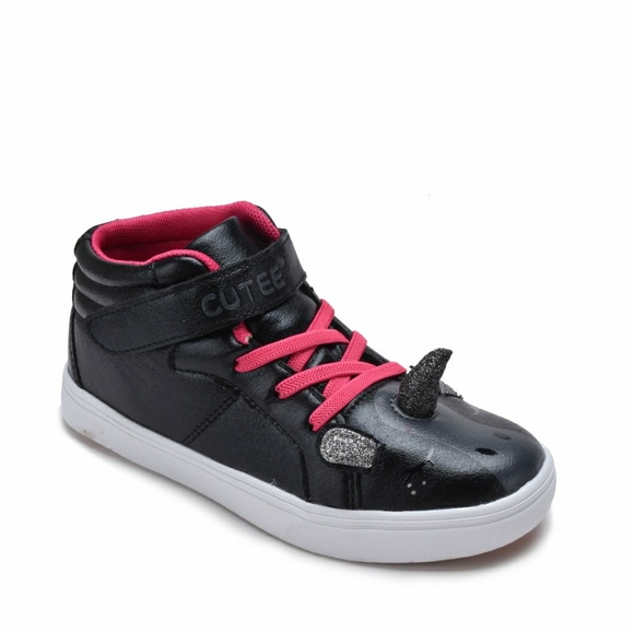 Other - Girls Toddlers Hi -Top Unicorns Accent Sneakers